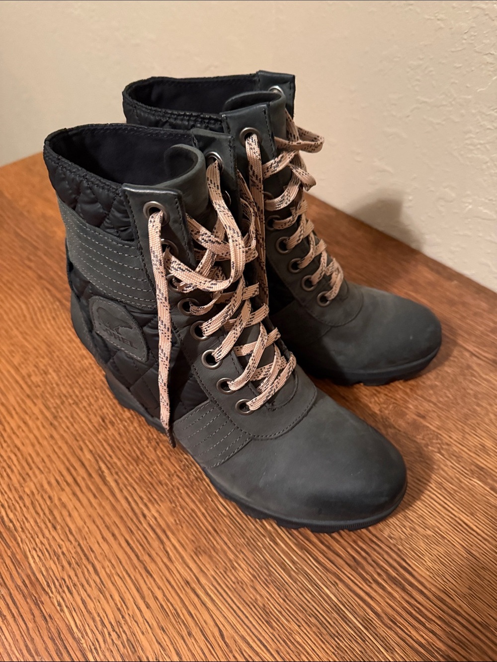 Sorel Black Lace-Up Quilted Ankle Boots with Pink Laces